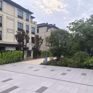 运城 芝麻白与芝麻白搭配铺装，尺寸1200*600