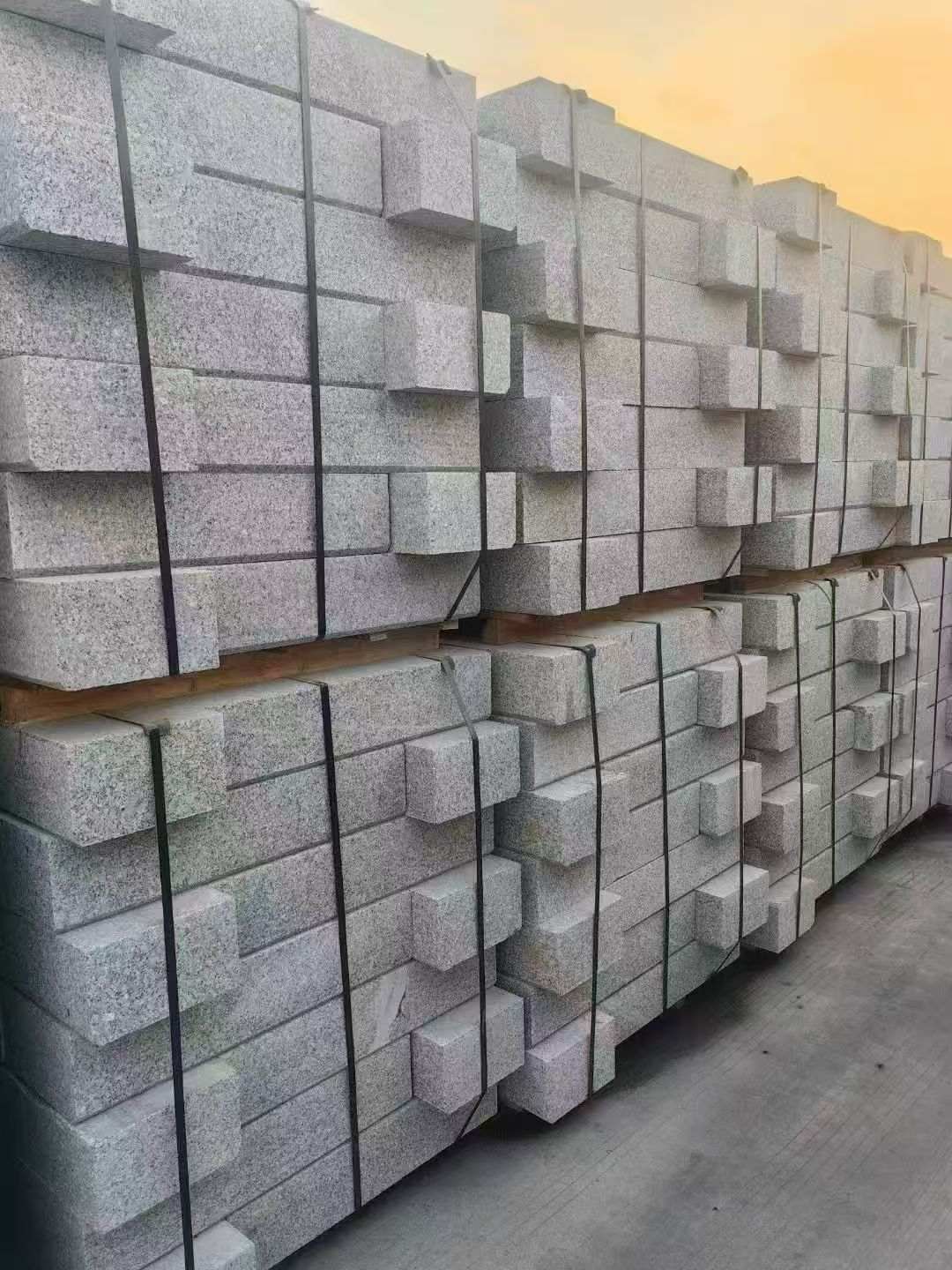 运城 芝麻白路沿石