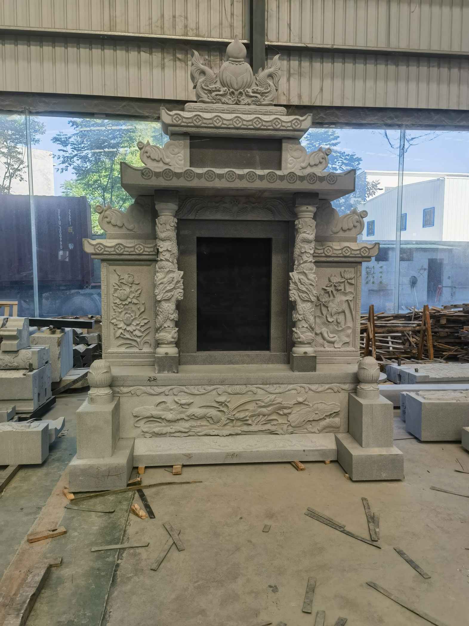 运城 芝麻灰高档墓碑、土墓，一套也支持定做