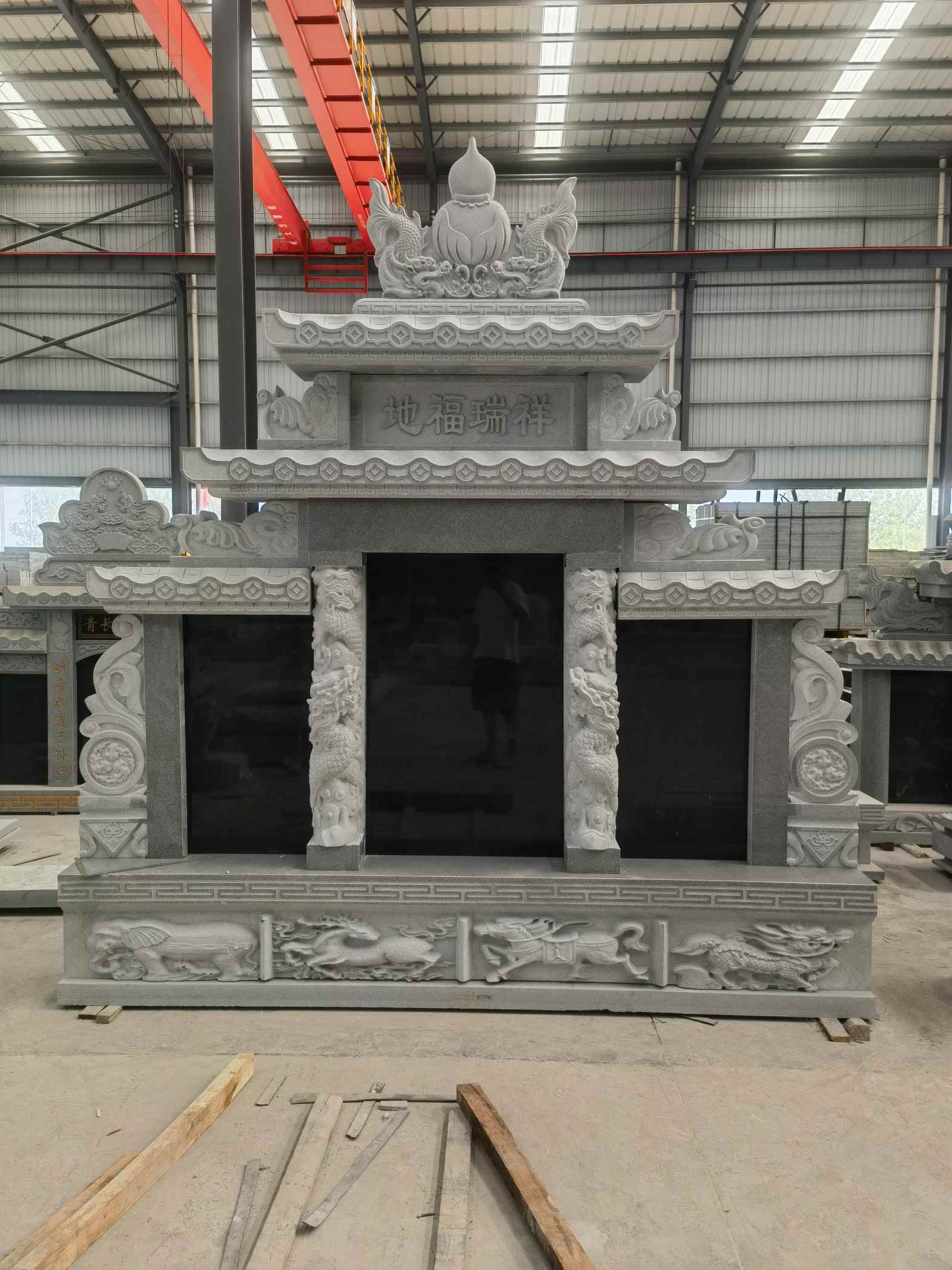 运城 芝麻灰高档墓碑、土墓，一套也支持定做